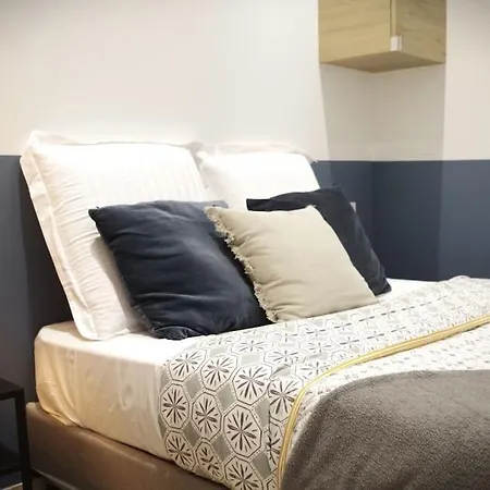 Apartamento 1 - Avec Terrasse, Clim, Wifi - Tu Elleta Tulette